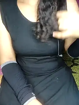 Snapshot of geetha_telugu_kan277 chatting on 03/11/25, 11:01 geetha telugu kan277 online show from 03/11/25, 11:01