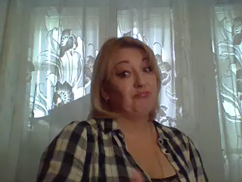 Snapshot of ArielXLoveresss chatting on 02/27/25, 09:32 ArielXLoveresss online show from 02/27/25, 09:32