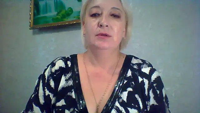 ArielXLoveresss online show from 08/03/26, 08:02
