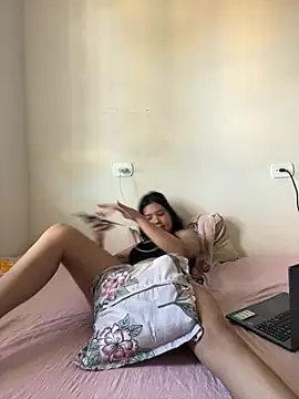 KiaraCut online show from 05/17/26, 06:59