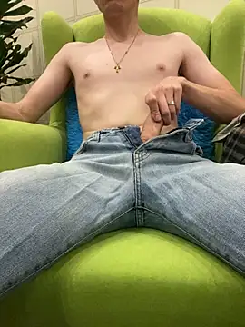 gayman111111 online show from 10/17/25, 04:42