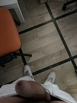 Snapshot of mario_6_9_9_0 chatting on 02/23/25, 06:23 mario 6 9 9 0 online show from 02/23/25, 06:23