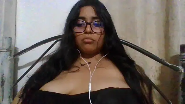 Snapshot of virginbrunette99 chatting on 03/01/25, 03:10 virginbrunette99 online show from 03/01/25, 03:10