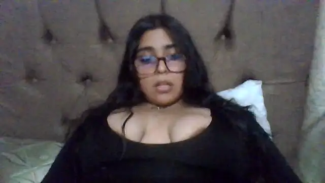 Snapshot of virginbrunette99 chatting on 03/20/25, 01:57 virginbrunette99 online show from 03/20/25, 01:57