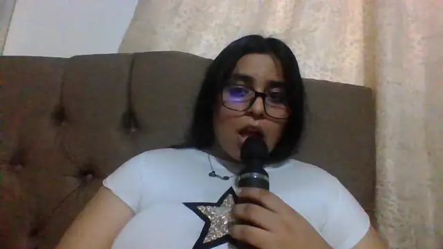 Snapshot of virginbrunette99 chatting on 03/21/25, 02:28 virginbrunette99 online show from 03/21/25, 02:28