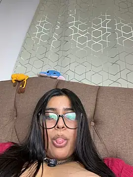 Snapshot of virginbrunette99 chatting on 06/18/26, 09:14 virginbrunette99 online show from 06/18/26, 09:14