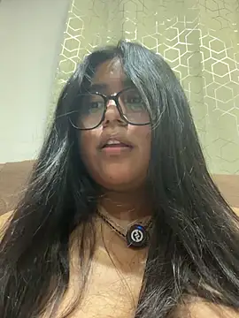 Snapshot of virginbrunette99 chatting on 06/25/26, 06:29 virginbrunette99 online show from 06/25/26, 06:29