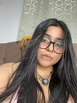 Snapshot of virginbrunette99 chatting on 07/02/26, 05:57 virginbrunette99 online show from 07/02/26, 05:57