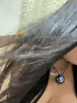 Snapshot of virginbrunette99 chatting on 07/07/26, 06:58 virginbrunette99 online show from 07/07/26, 06:58