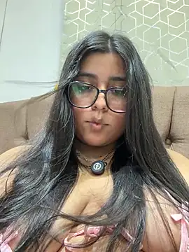 Snapshot of virginbrunette99 chatting on 07/12/26, 06:37 virginbrunette99 online show from 07/12/26, 06:37