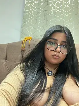 Snapshot of virginbrunette99 chatting on 07/19/26, 06:17 virginbrunette99 online show from 07/19/26, 06:17