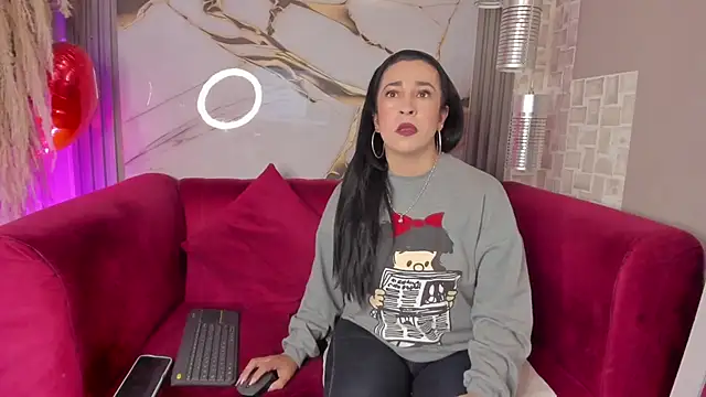 Bella williamss  online show from 11/24/25, 07:46