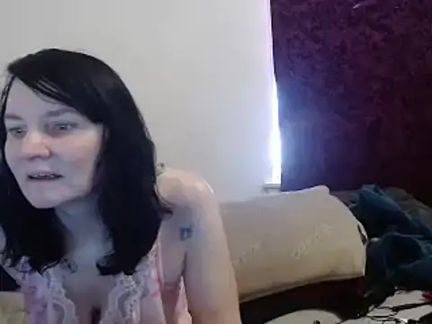 Hotmodel1984 online show from 01/22/25, 05:49