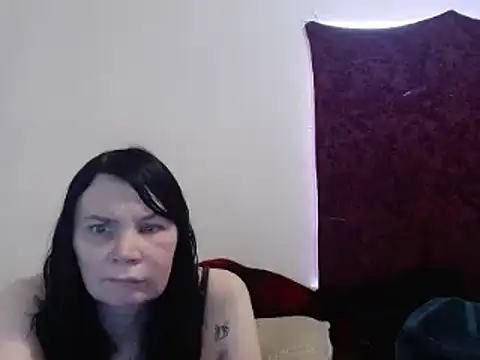 Hotmodel1984 online show from 01/30/25, 07:26