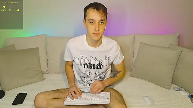 Snapshot of your_super_hero chatting on 12/22/25, 04:20 your super hero online show from 12/22/25, 04:20