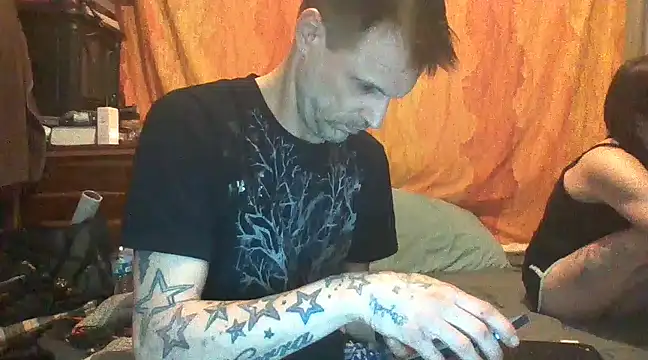 Snapshot of SillyRabbitz chatting on 03/03/25, 06:48 SillyRabbitz online show from 03/03/25, 06:48