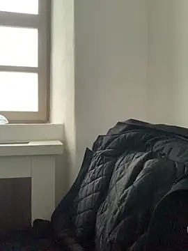 Snapshot of Mike8523 chatting on 12/21/25, 07:04 Mike8523 online show from 12/21/25, 07:04