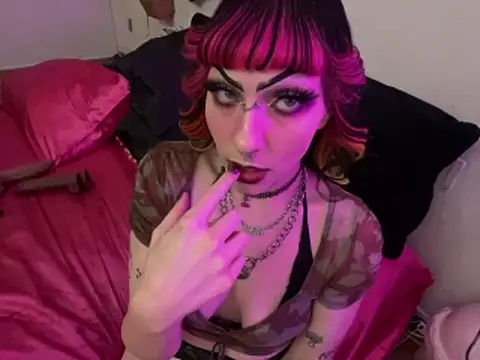 Snapshot of ChrryFoxx chatting on 11/29/25, 10:18 ChrryFoxx online show from 11/29/25, 10:18