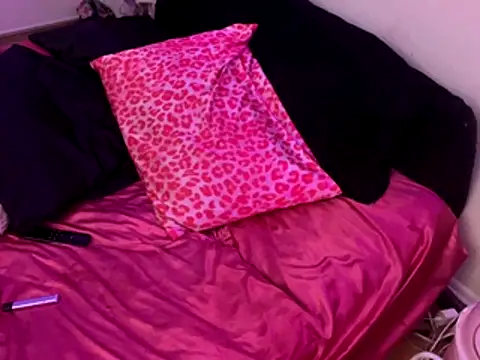 Snapshot of ChrryFoxx chatting on 12/02/25, 09:36 ChrryFoxx online show from 12/02/25, 09:36