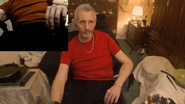 Snapshot of maxdaddy690 chatting on 03/11/26, 12:05 maxdaddy690 online show from 03/11/26, 12:05