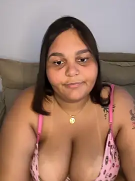 Snapshot of thataa_paixao chatting on 11/06/25, 11:15 thataa paixao online show from 11/06/25, 11:15