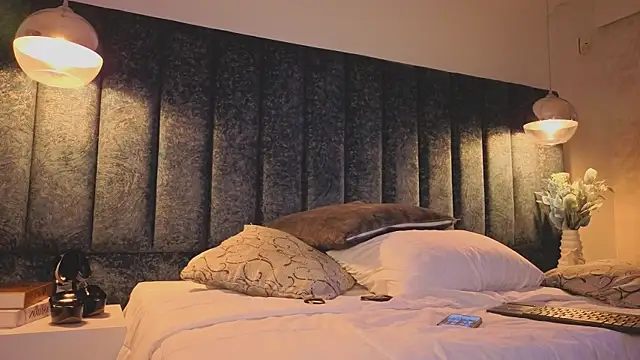 Snapshot of Ariannaa_Suarez1 chatting on 11/04/25, 07:57 Ariannaa Suarez1 online show from 11/04/25, 07:57