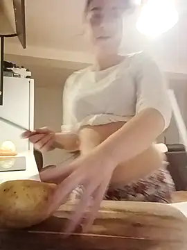 Mary-annTruestar online show from 12/04/25, 06:27