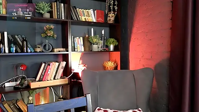 Snapshot of Cherry_Bite chatting on 10/18/25, 10:54 Cherry Bite online show from 10/18/25, 10:54