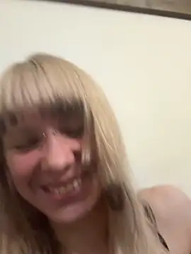 Snapshot of Cherry_Bite chatting on 11/30/25, 09:46 Cherry Bite online show from 11/30/25, 09:46