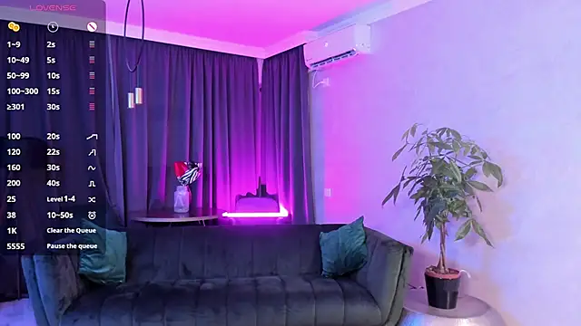 Snapshot of CutiePie69__ chatting on 09/15/25, 07:47 CutiePie69 online show from 09/15/25, 07:47