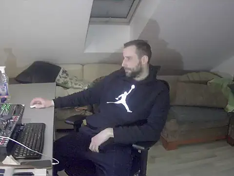 gryzoon online show from 02/04/26, 08:14