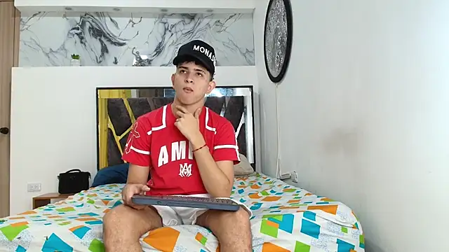 KING OFF BOYS online show from 09/12/25, 01:22