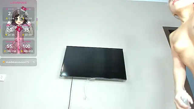 Snapshot of Zirael_swan chatting on 10/26/25, 12:38 Zirael swan online show from 10/26/25, 12:38