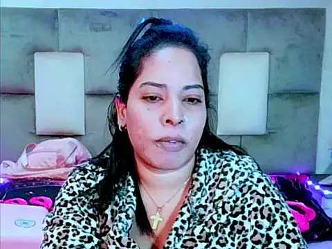 indiantopaz694u online show from 06/25/26, 06:07