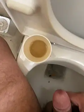 Snapshot of Alexander18edd chatting on 11/21/25, 01:32 Alexander18edd online show from 11/21/25, 01:32