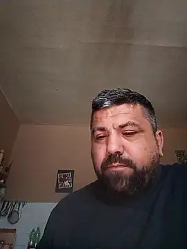 Snapshot of Alexander18edd chatting on 11/25/25, 01:33 Alexander18edd online show from 11/25/25, 01:33