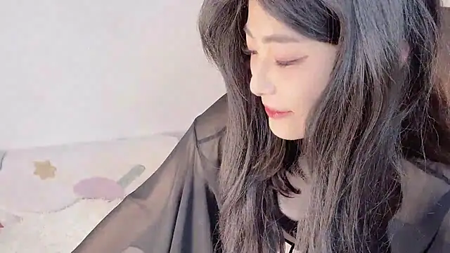 Snapshot of xiaolanlan3344 chatting on 03/04/25, 10:05 xiaolanlan3344 online show from 03/04/25, 10:05