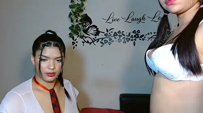 Snapshot of Adele_Adkins19 chatting on 03/15/25, 02:45 Adele Adkins19 online show from 03/15/25, 02:45