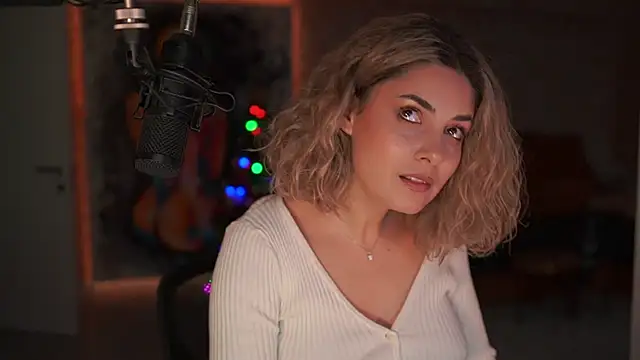  Allie  online show from 12/14/25, 01:16