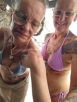 Emma Milf25 online show from 04/18/26, 12:53