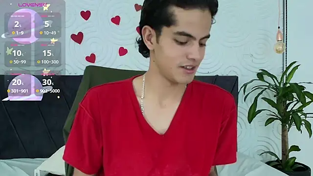 Snapshot of Maximoherrera_16 chatting on 04/28/26, 12:54 Maximoherrera 16 online show from 04/28/26, 12:54