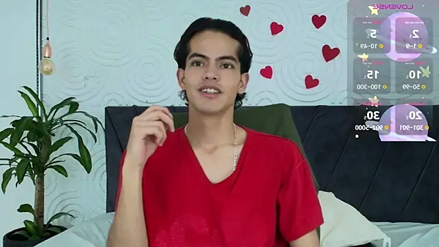 Snapshot of Maximoherrera_16 chatting on 05/27/26, 12:46 Maximoherrera 16 online show from 05/27/26, 12:46