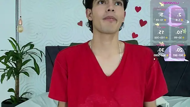 Snapshot of Maximoherrera_16 chatting on 05/28/26, 12:46 Maximoherrera 16 online show from 05/28/26, 12:46