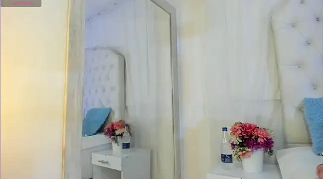 Snapshot of kamii_arias chatting on 03/05/25, 12:11 kamii arias online show from 03/05/25, 12:11