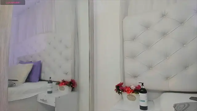 Snapshot of kamii_arias chatting on 10/02/25, 12:23 kamii arias online show from 10/02/25, 12:23