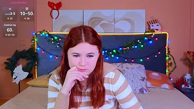 Snapshot of Eva_Starlight chatting on 12/22/25, 04:09 Eva Starlight online show from 12/22/25, 04:09