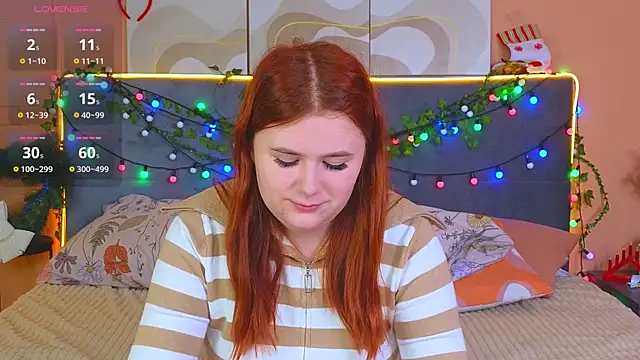 Snapshot of Eva_Starlight chatting on 12/23/25, 06:55 Eva Starlight online show from 12/23/25, 06:55