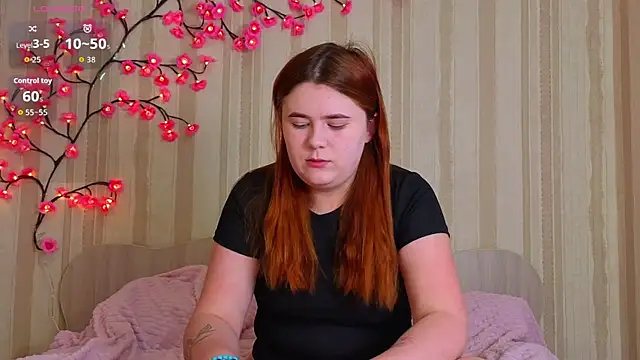 Snapshot of Eva_Starlight chatting on 02/28/26, 04:35 Eva Starlight online show from 02/28/26, 04:35