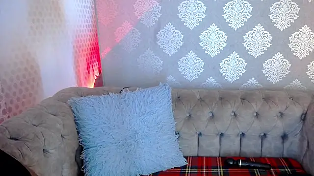 Snapshot of Agata_Grubisic chatting on 07/12/26, 04:14 Agata Grubisic online show from 07/12/26, 04:14
