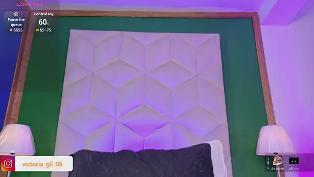 queen  violet online show from 07/11/26, 07:05